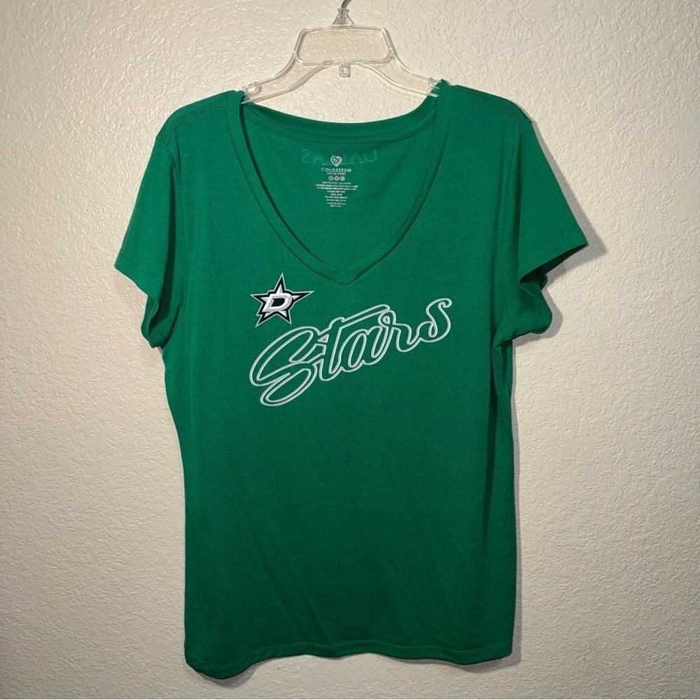 Dallas Stars Women’s XXL V Neck Tee Green NHL Graphic Shirt